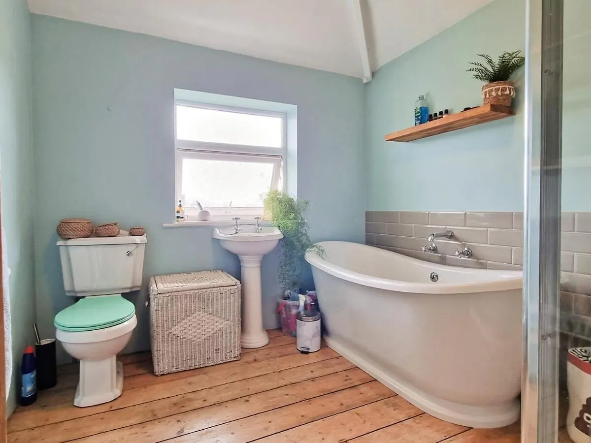 Luckwell Cottage Two Bedroom Bristol 0*,