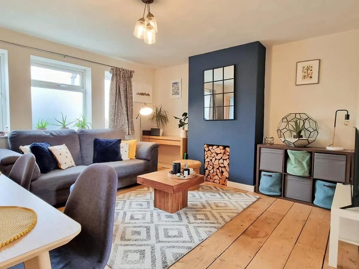 Luckwell Cottage Two Bedroom Bristol Apartment